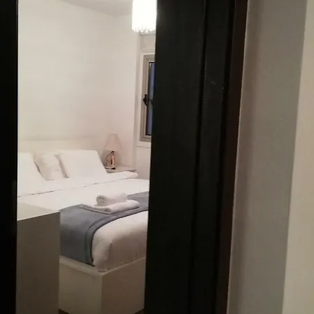 Luxury Two-bedroom Semeli Port View Appartamento Larnaca