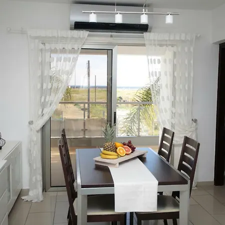 Luxury Two-bedroom Semeli Port View * Lárnaka